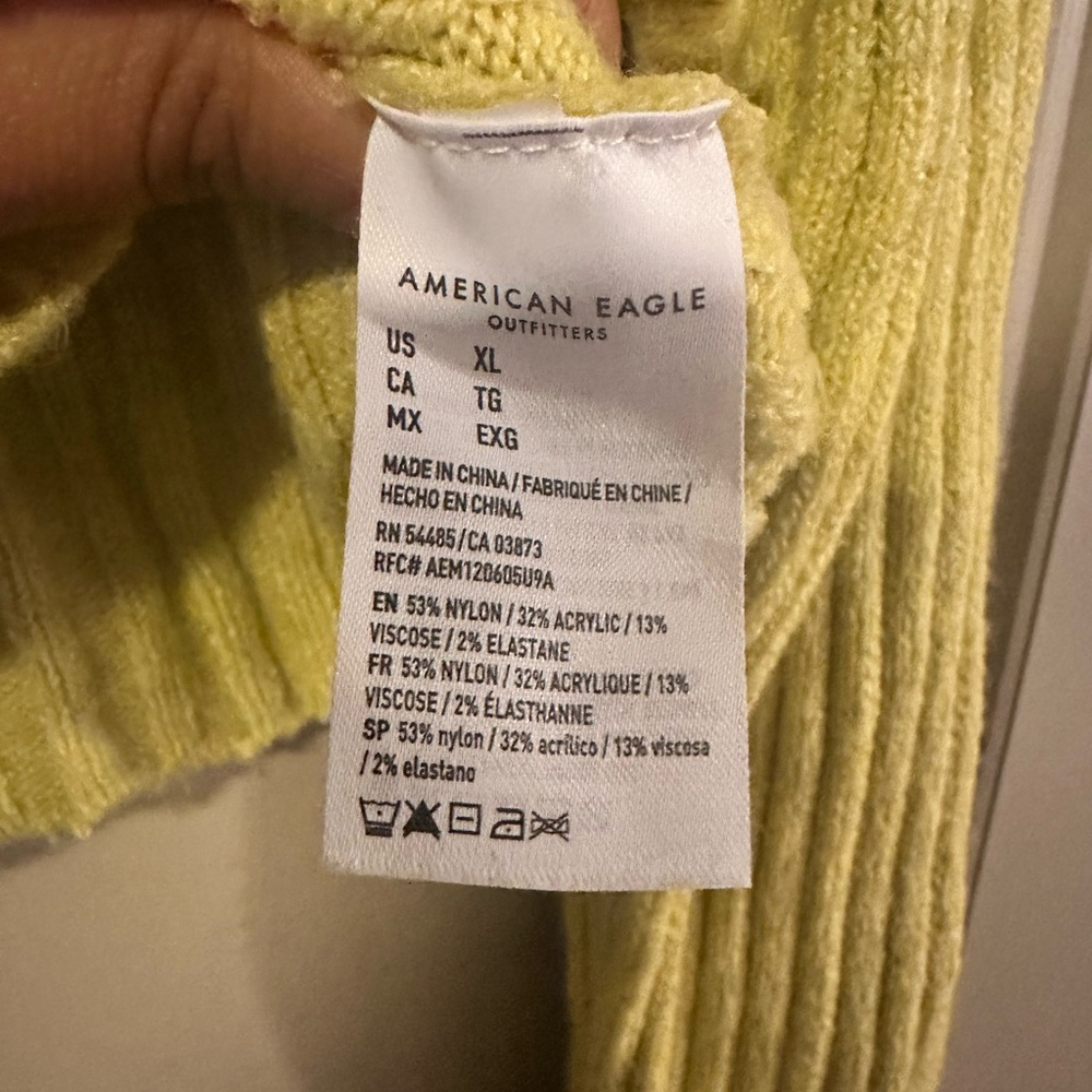 American Eagle Ribbed Light Green Cropped Button Cardigan Size XL - Picture 3 of 3